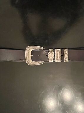 Ariat Women's Leather Western Belt with Silver-Tone Ornate Buckle